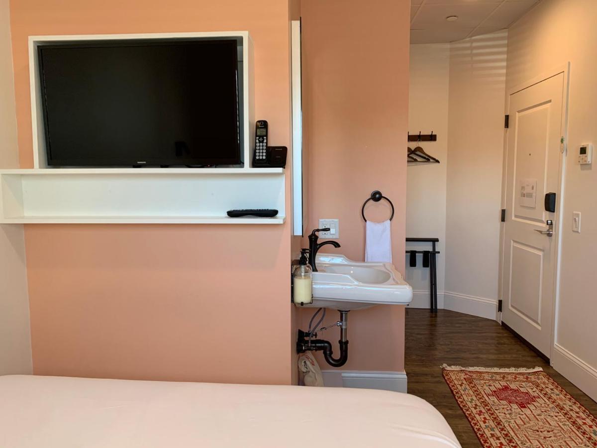 The Cabot Lodge Beverly Extérieur photo